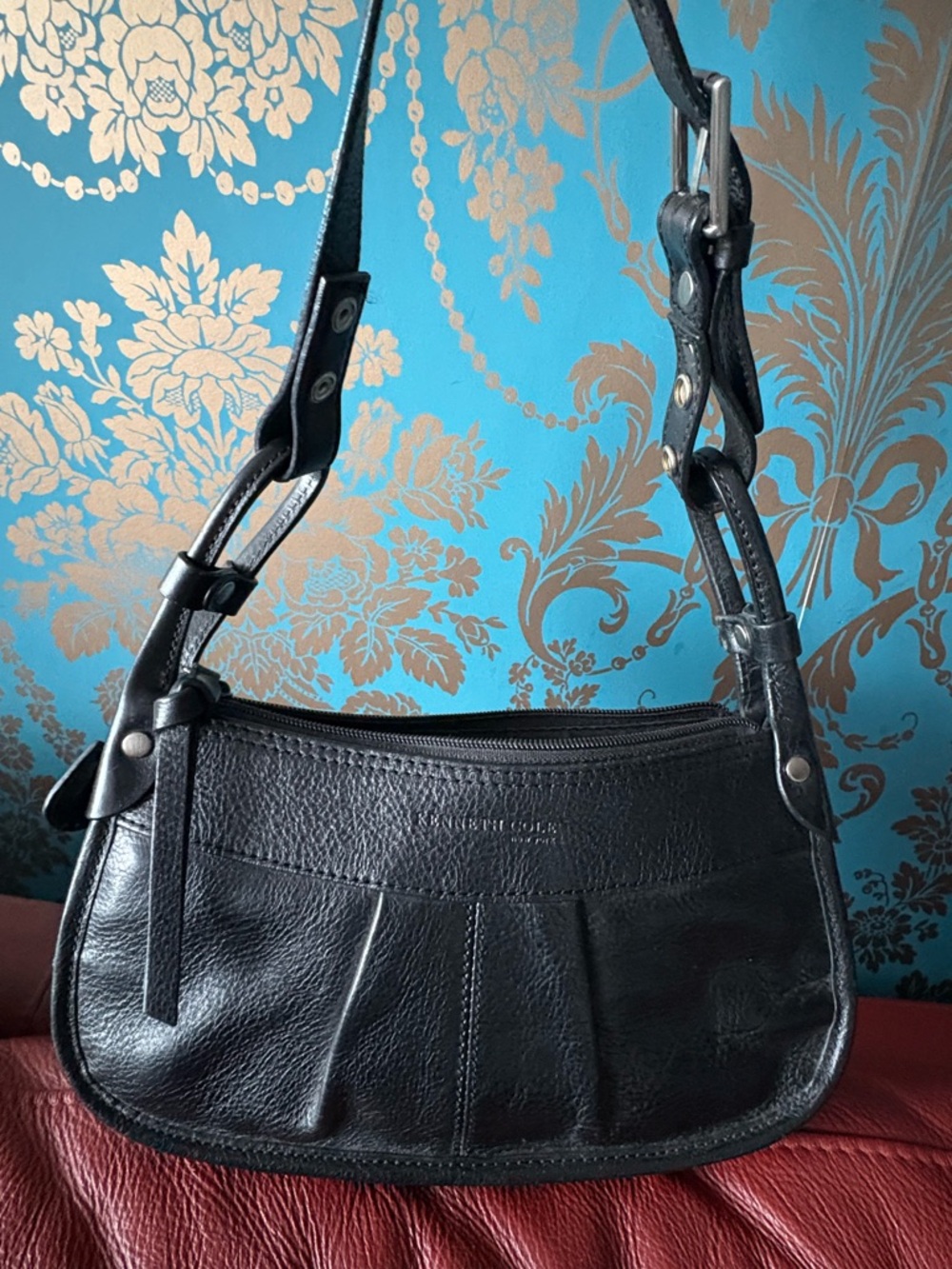 Kenneth Cole New York 90s Premium Leather Purse shoulder bag Cagole shaped